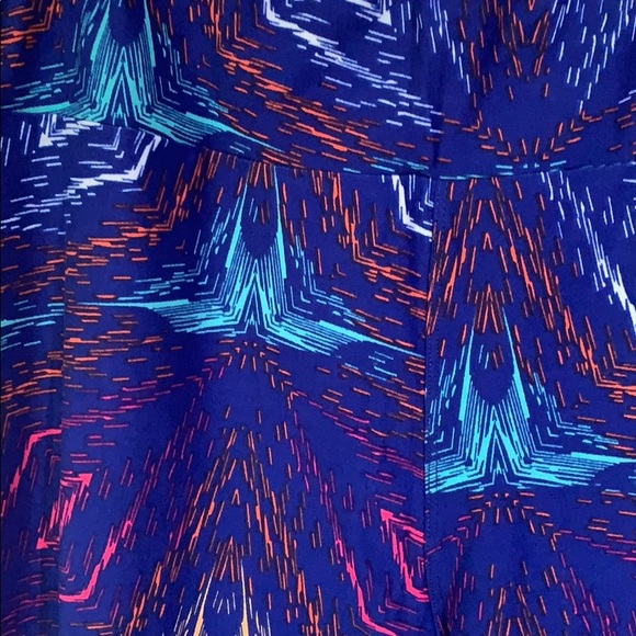 NWT Tall and Curvy LuLaRoe Leggings - Picture 3 of 4